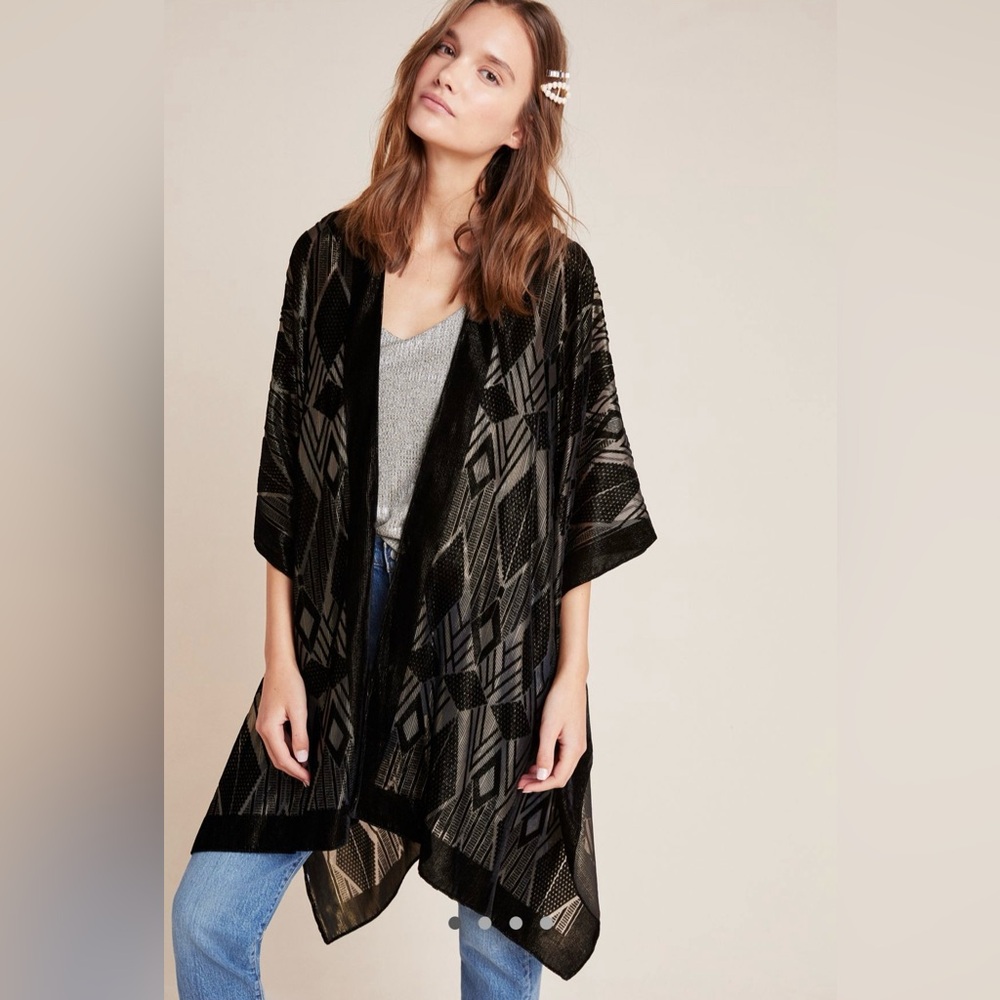 Anthropologie x Saachi Nicolette Burnout Velvet Kimono